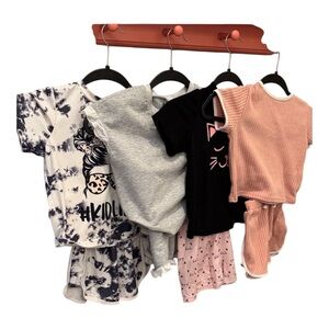 SHEIN Kids 4 T Sets - Black, Pink, Gray, White